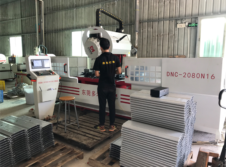 數(shù)控鉆銑床 數(shù)控鉆銑床