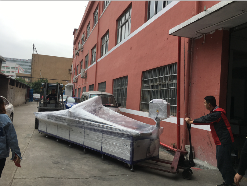 4米行程自動鉆孔機出貨江蘇！